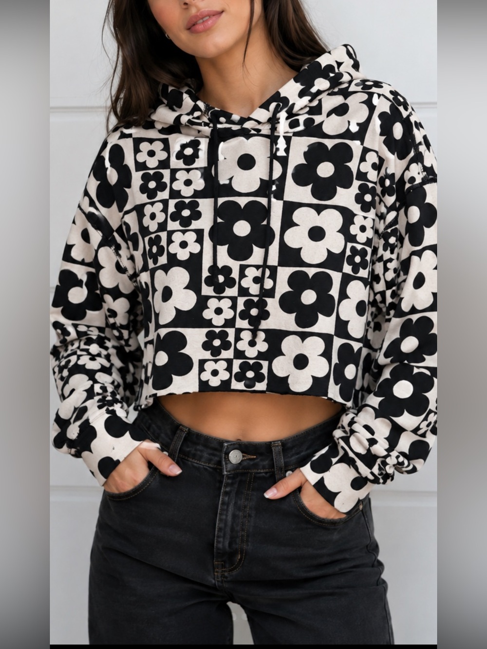 Wild Fable Juniors Cropped Hoodie Size S Black White Floral Check